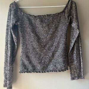 Hollister size M Gray Off-Shoulder ribbed stretchy Long Sleeve Top